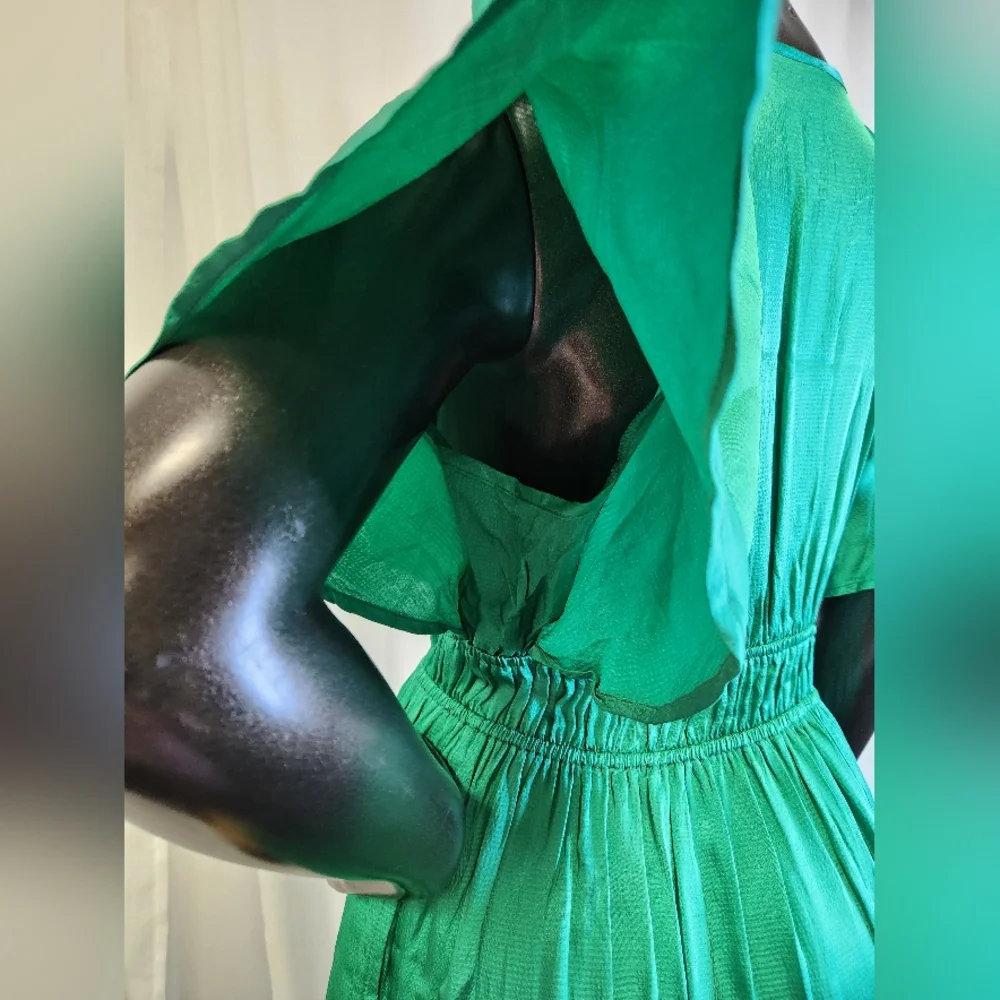 Elegant Green Maxi Dress - Picture 5 of 16